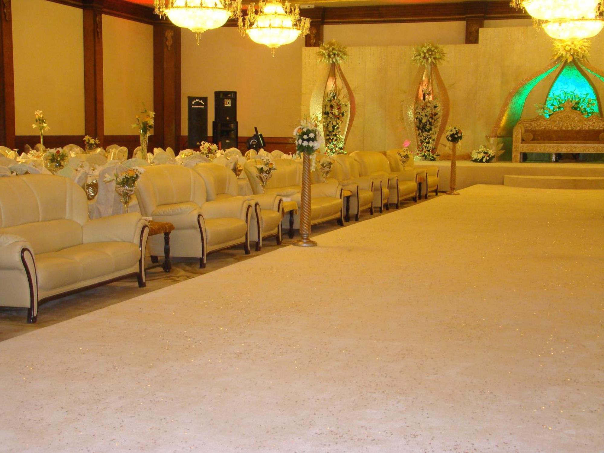The Convention Center & Royal Suites Hotel Kuwait City Exteriör bild